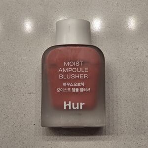 Hur Moist Ampoule Blusher